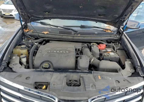 2019 Lincoln Mkt z USA, uszkodzony, nr VIN 2LMHJ5NK5KBL04529